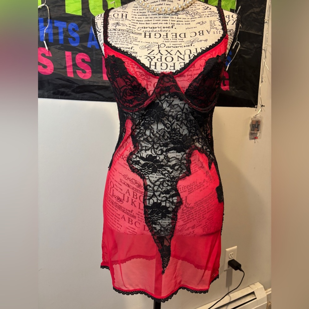 Frederick's of Hollywood Red and Black Lace Chemise